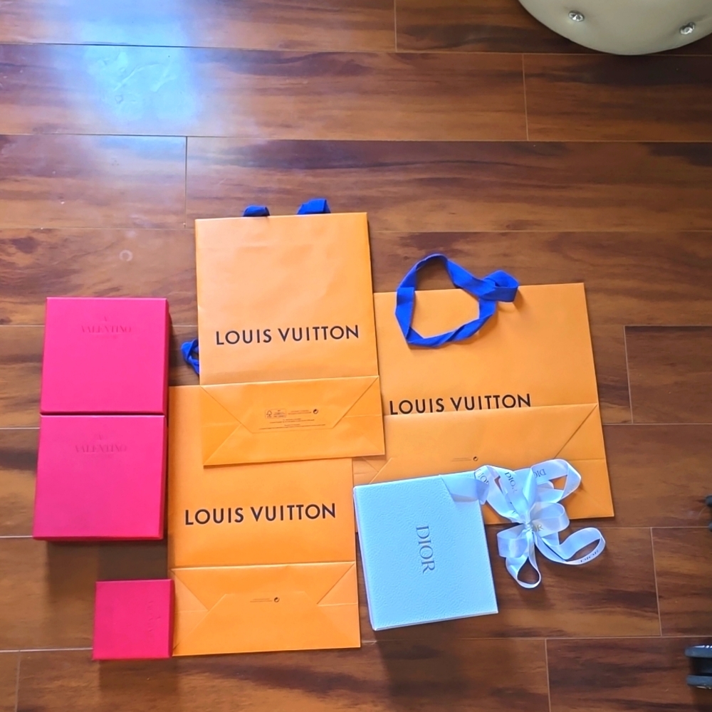 Bundle of 7 items 3 Valentino boxes 💯❤️3 LV Bags and 1 Dior Box  and ribbon